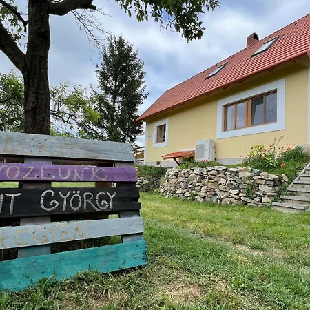 Sarkanyok Haza Vendeghaz - House Of Dragons