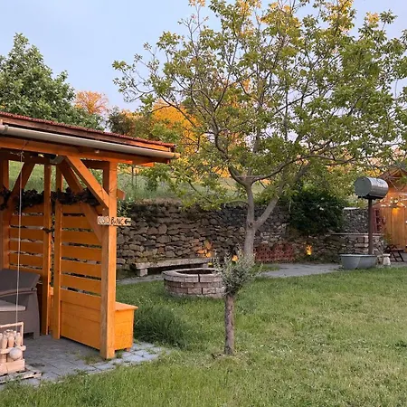 Сasa de vacaciones Sárkányok Háza Balaton - House Of Dragons With Jakuzzi *